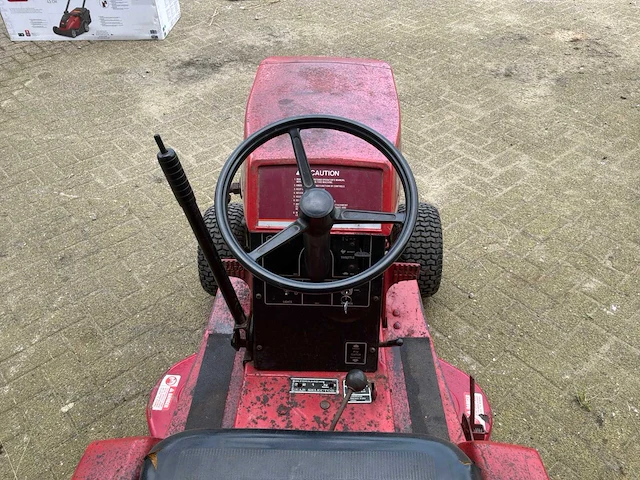 Wheel horse 211 3-speed zitmaaier - afbeelding 3 van  14