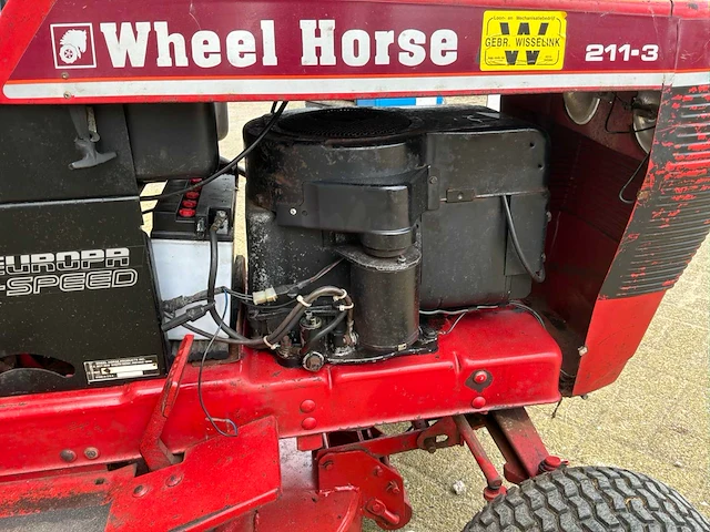 Wheel horse 211 3-speed zitmaaier - afbeelding 5 van  14