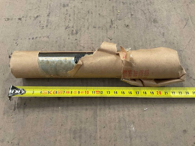 Wheel spindle kingpin - afbeelding 1 van  4