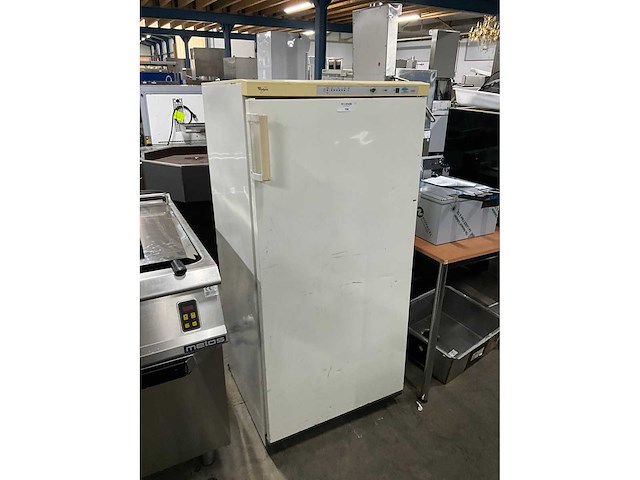 Whirlpool afg 331 vrieskast - afbeelding 2 van  5