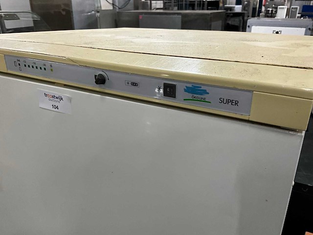 Whirlpool afg 331 vrieskast - afbeelding 4 van  5