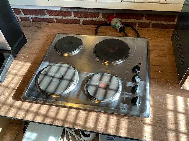 Whirlpool akm331/ix elektrische kookplaat - afbeelding 2 van  6