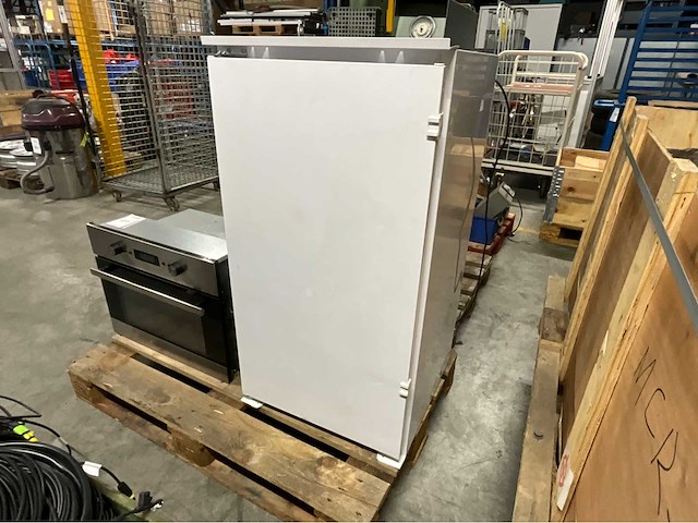 Whirlpool arg 727/a inbouw koelkast - afbeelding 1 van  4