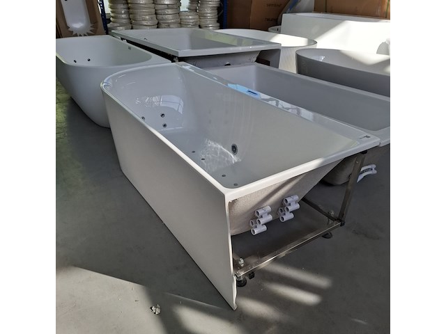 Whirlpool back to the wall, glans wit - afbeelding 1 van  9