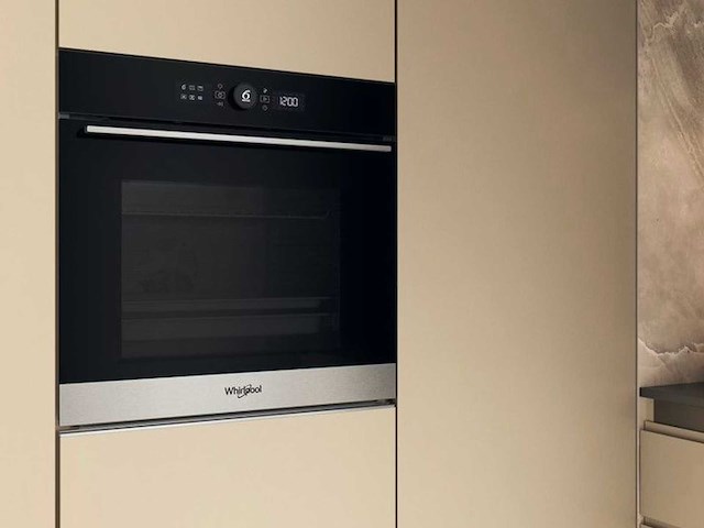 Whirlpool mnv12stp oven met hydrolyse zelfreiniging en telescopische rails - afbeelding 1 van  7