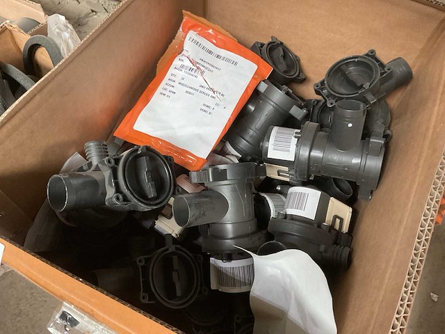 Whirlpool pomp (23x) - afbeelding 8 van  8
