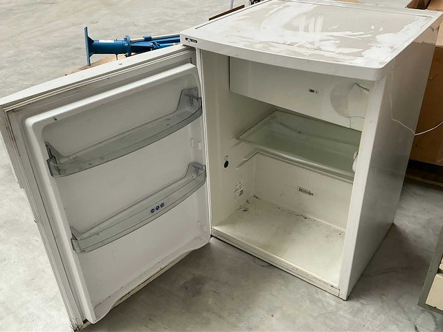 Whirlpool re 158w tafel koelkast - afbeelding 2 van  4