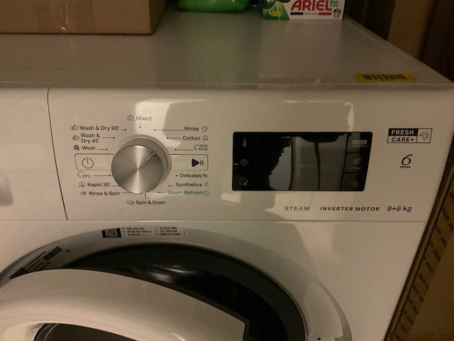 Whirlpool was-droog combinatie inhoud schoonmaakruimte - afbeelding 8 van  11