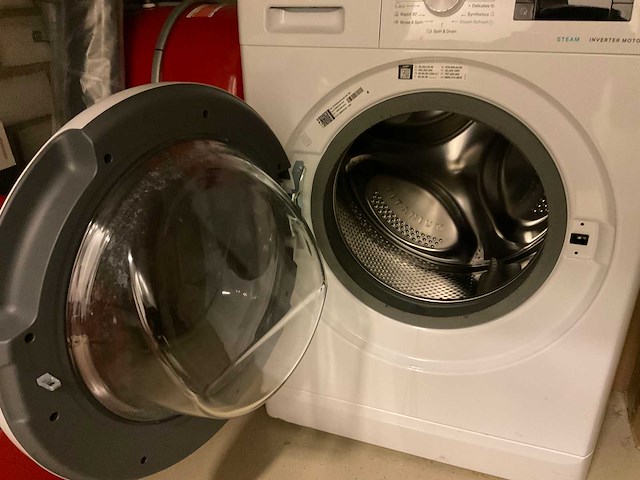 Whirlpool was-droog combinatie inhoud schoonmaakruimte - afbeelding 9 van  11