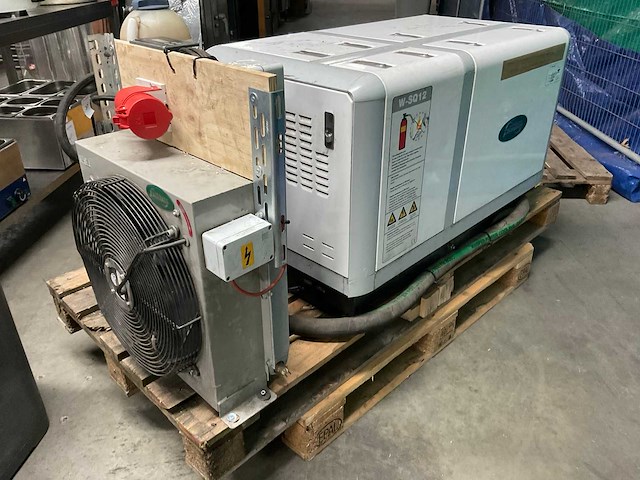 Whisperpower w-sq12 3-fase stroomgenerator - afbeelding 1 van  7
