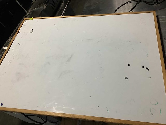 White bord - afbeelding 1 van  3