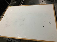White bord - afbeelding 1 van  3