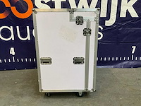 White flightcase - afbeelding 10 van  14