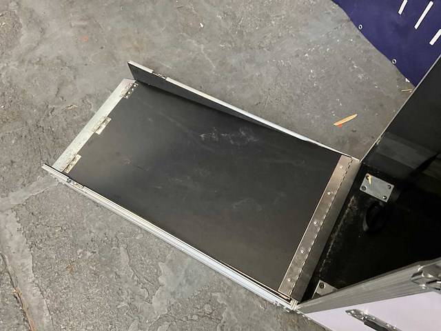 White flightcase - afbeelding 6 van  14