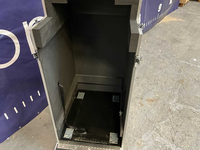 White flightcase - afbeelding 2 van  8