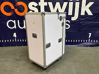 White flightcase - afbeelding 6 van  7