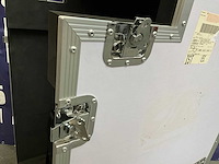 White flightcase - afbeelding 13 van  14