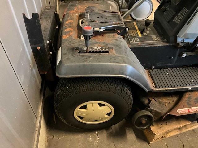 White lt-12 zitmaaier - afbeelding 4 van  7