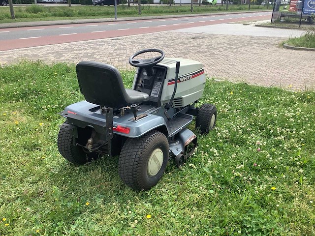 White lt-38 zitmaaier - afbeelding 5 van  7