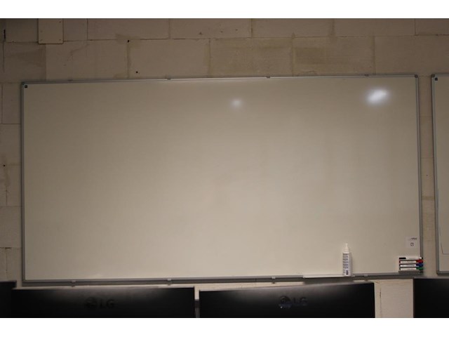 Whiteboard. afmeting240 x 120 cm. - afbeelding 2 van  2