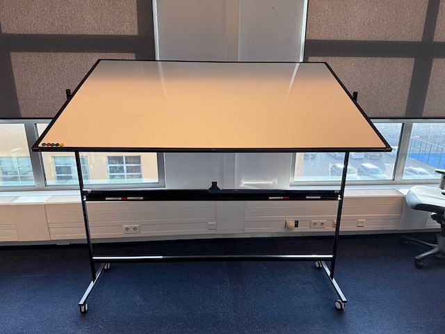 Whiteboard dubbelzijdig op wielen - afbeelding 4 van  5