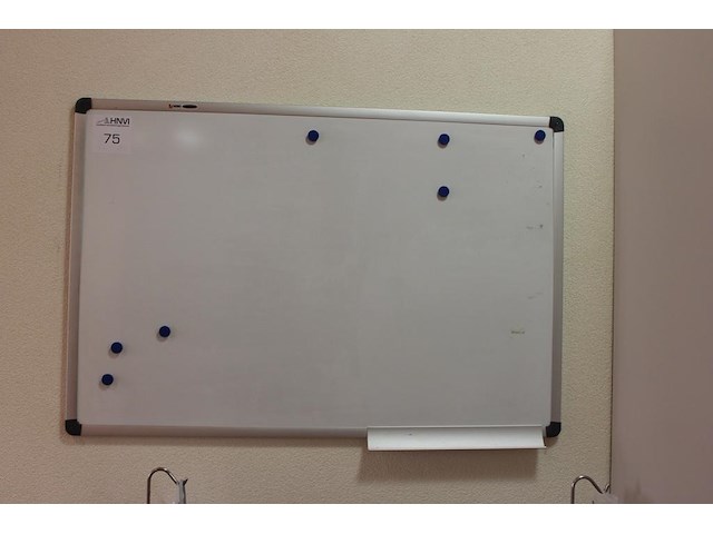 Whiteboard met afmeting 120 x 90 cm. - afbeelding 1 van  1