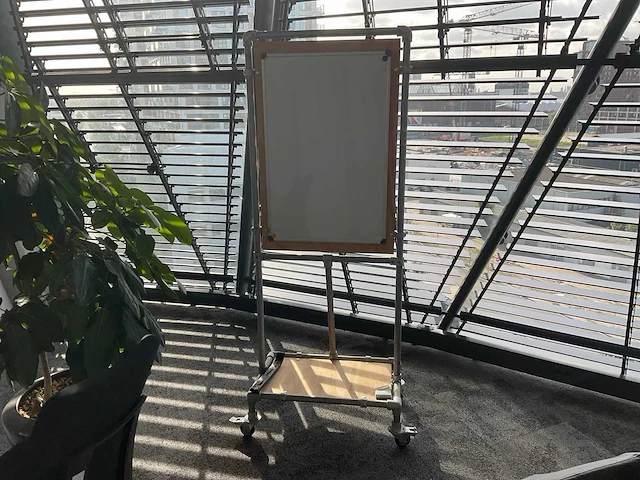 Whiteboard op verrijdbaar statief - afbeelding 3 van  3