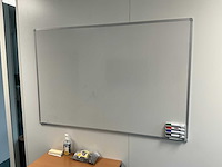 Whiteboard - afbeelding 1 van  3
