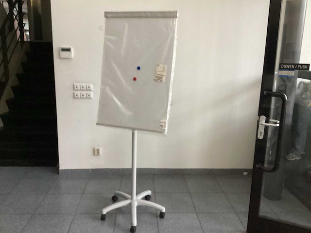 Whiteboard - afbeelding 1 van  2