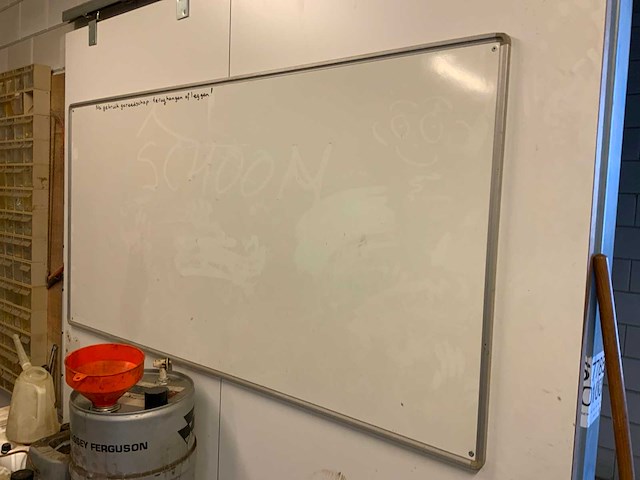 Whiteboard - afbeelding 4 van  4