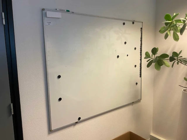 Whiteboard - afbeelding 1 van  2