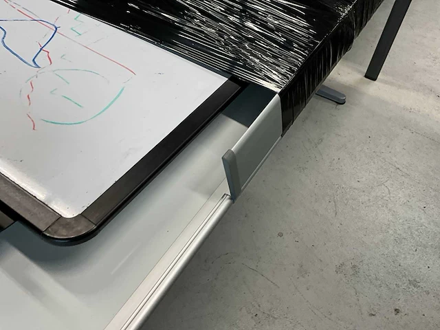 Whiteboards en bureau - afbeelding 12 van  13
