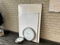 Whiteboards + klokken - afbeelding 1 van  2