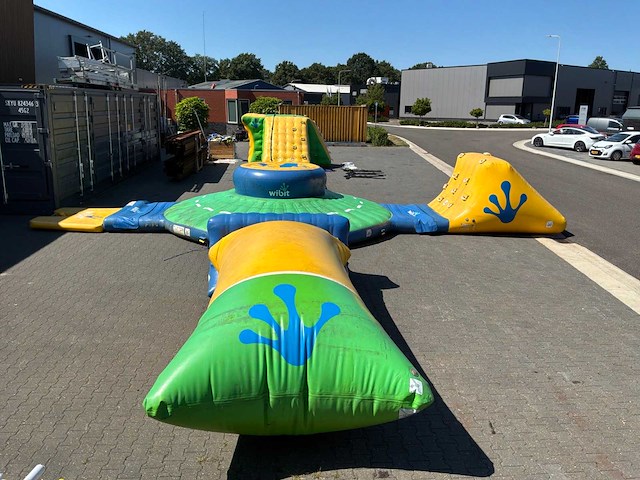 Wibit waterhindernisbaan - afbeelding 23 van  34