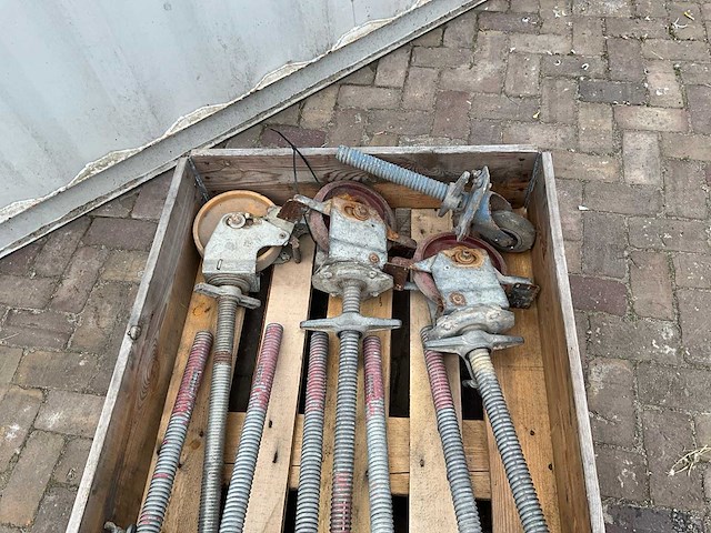 Wicke / layher - rolsteiger wielen - steiger (9x) - afbeelding 3 van  5