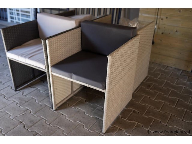 Wicker tuinstoelen - 4 stuks - afbeelding 2 van  3