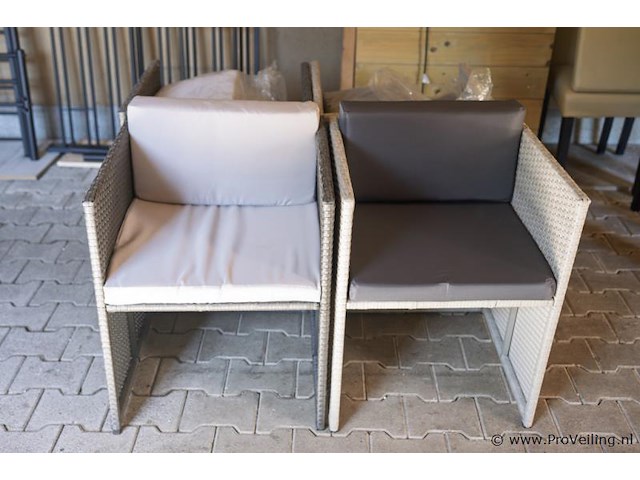 Wicker tuinstoelen - 4 stuks - afbeelding 3 van  3