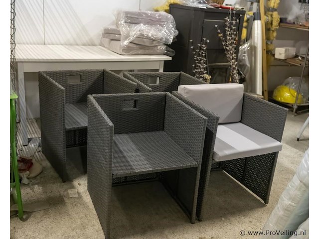 Wicker tuinstoelen - 4 stuks - afbeelding 1 van  3