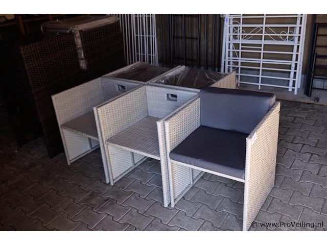 Wicker tuinstoelen - 5 stuks - afbeelding 2 van  2