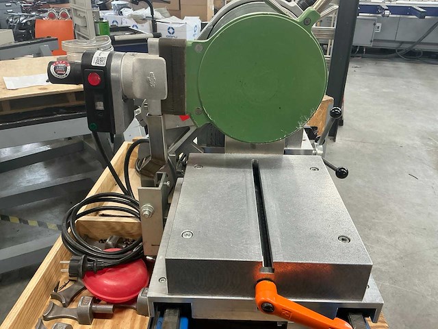 Widos polypress 2500/160 spiegellasmachine - afbeelding 10 van  12