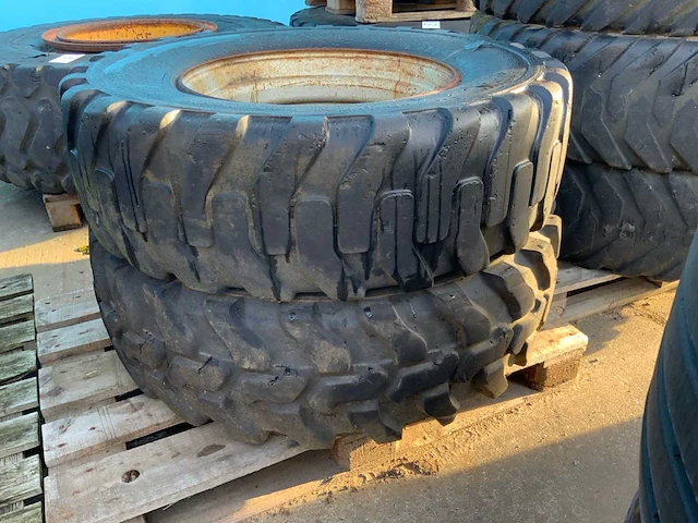 Wiel 315/80r22.5 (2x) - afbeelding 2 van  4