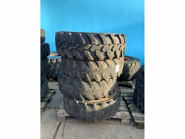 Wiel 315/80r22.5 (4x) - afbeelding 2 van  7