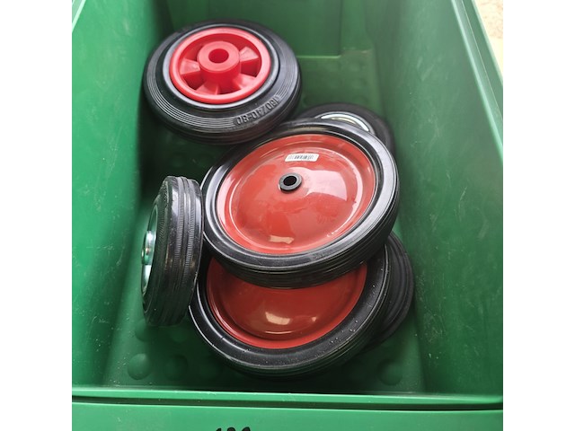 Wielen in magazijnbakken - afbeelding 3 van  4