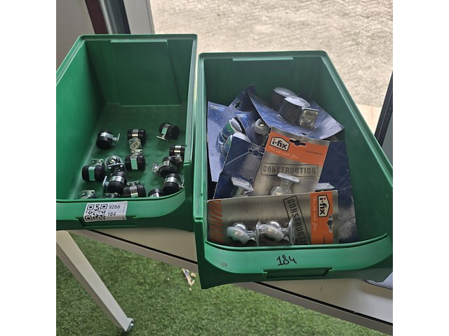 Wielen in magazijnbakken - afbeelding 1 van  4