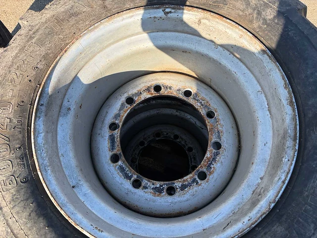 Wielen set graafmachine - afbeelding 3 van  14