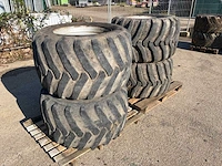 Wielen set graafmachine - afbeelding 9 van  14