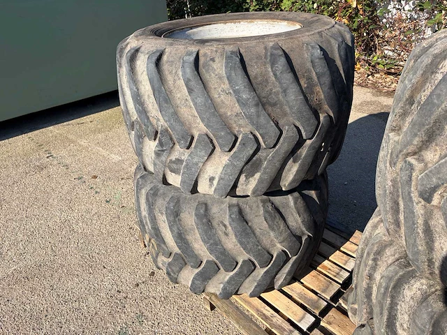 Wielen set graafmachine - afbeelding 11 van  14