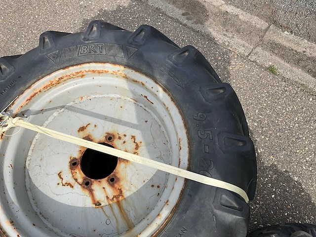 Wielenset t.b.v. minitractor - afbeelding 2 van  8