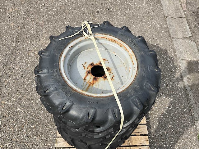 Wielenset t.b.v. minitractor - afbeelding 10 van  10