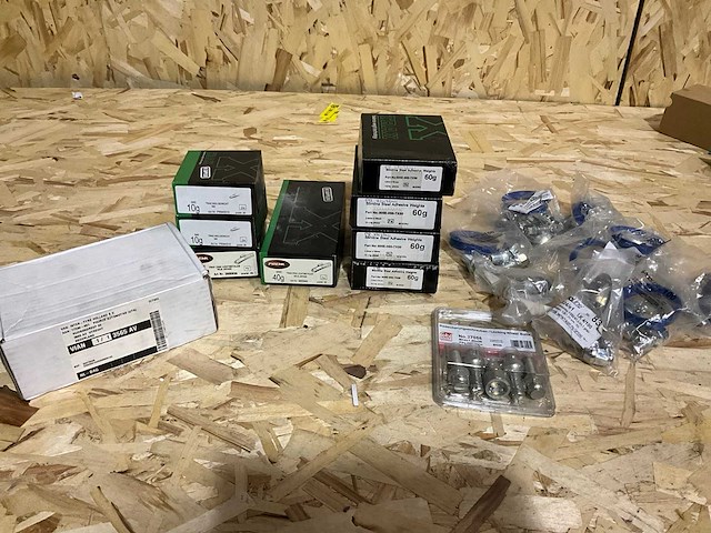 Wielgewichten en wielbouten - afbeelding 1 van  4